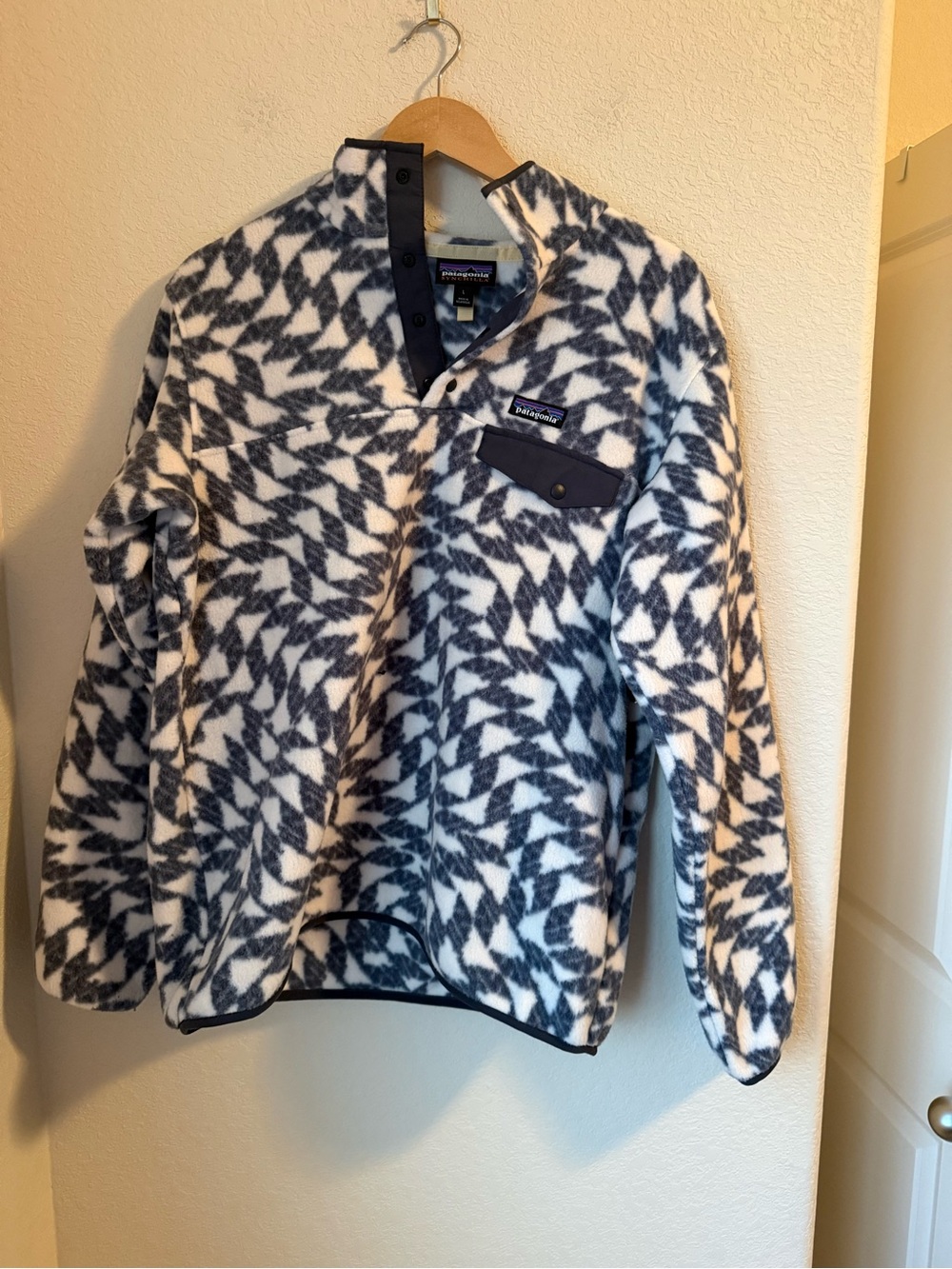 Patagonia Women's Lightweight Synchilla Snap-T Fleece Pullover Size L